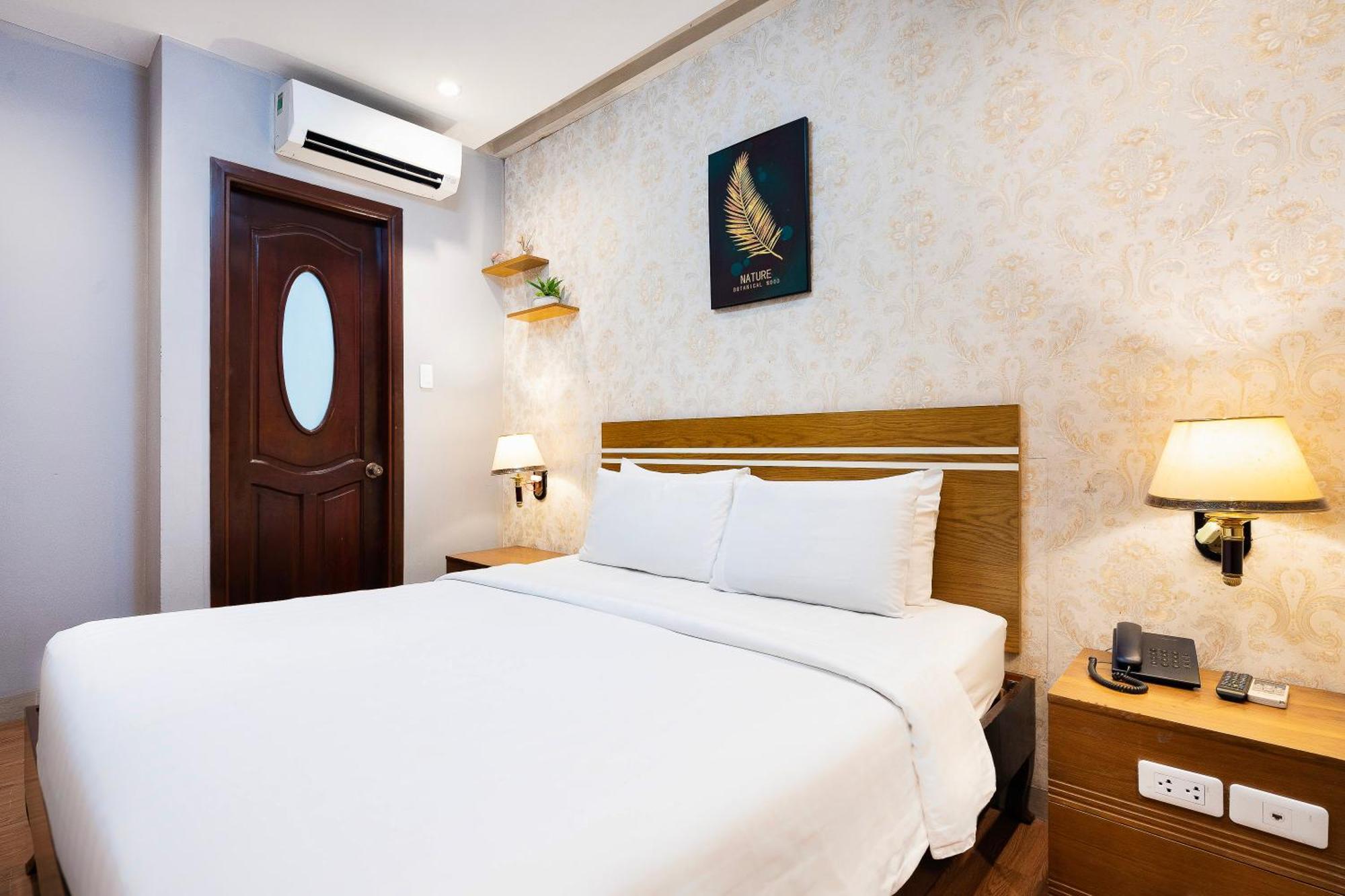 Lucky Star - Bui Vien Walking Street Hotel