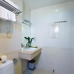 Lucky Star Hotel - Bui Vien Walking Street